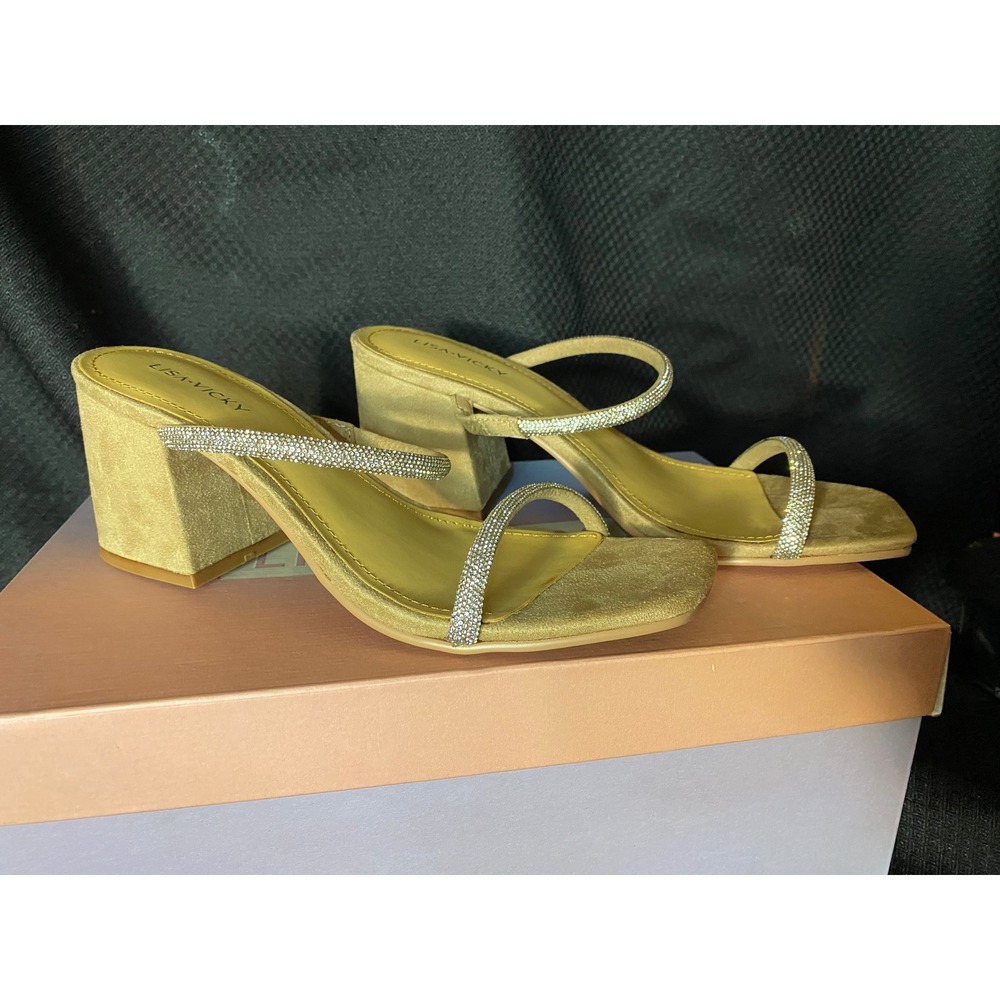 Lisa Vicky Mood-V Gold Rhinestone Block Heel Sandals Size 8M New in Box